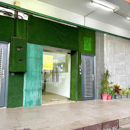 Homestay 55 Johor Bahru Esterno foto