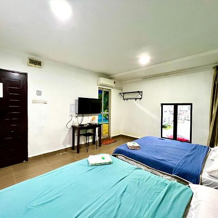 Homestay 55 Johor Bahru Esterno foto