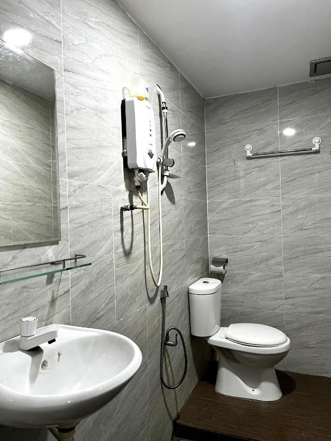 Homestay 55 Johor Bahru Esterno foto