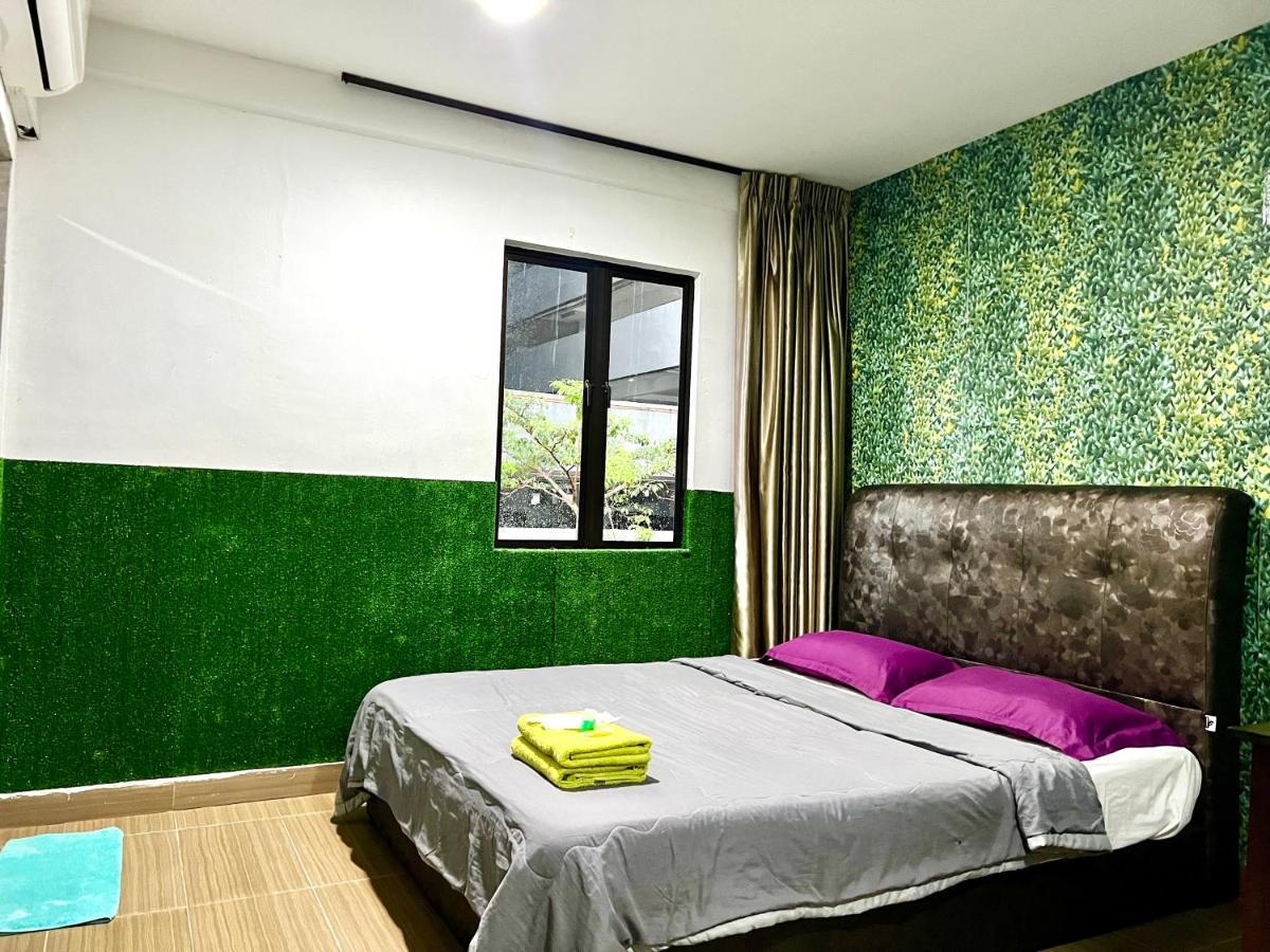 Homestay 55 Johor Bahru Esterno foto