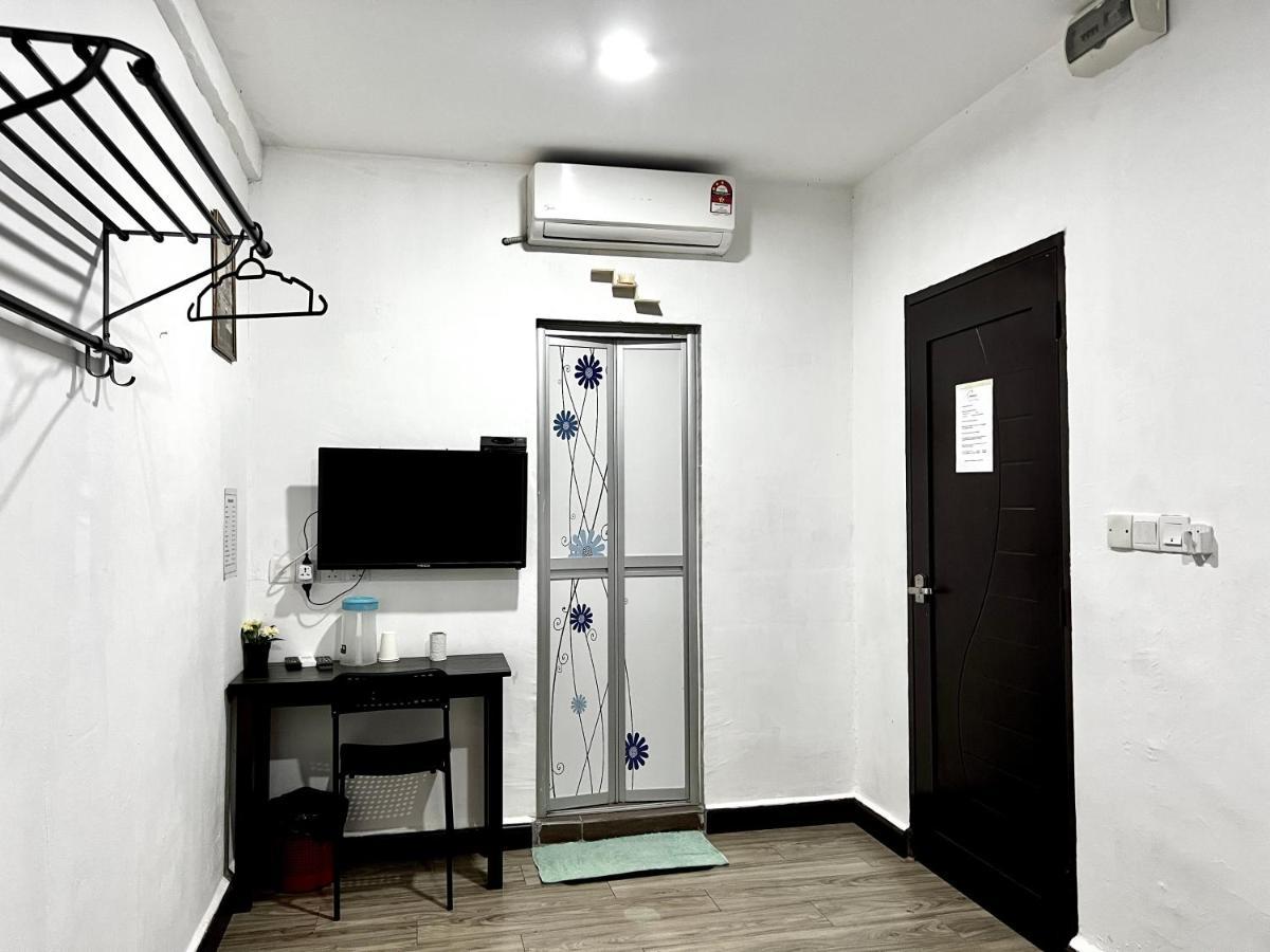 Homestay 55 Johor Bahru Esterno foto