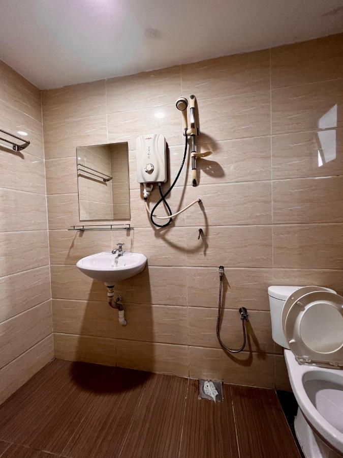 Homestay 55 Johor Bahru Esterno foto